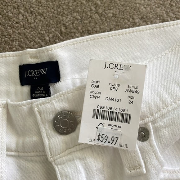 NWT J. Crew Factory Classic White Denim Roll Short 3”, size 24 - Picture 2 of 4